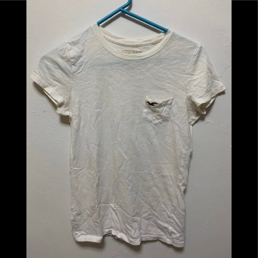 Hollister tee